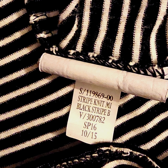 ** 2/$20 ** Old Navy Stripe Knit Pull On Midi/Pencil Skirt - Picture 2 of 8